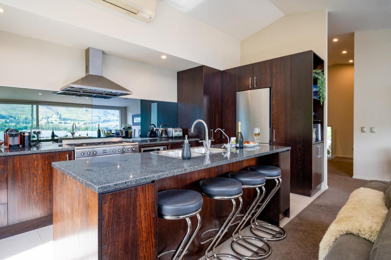Luxury Lakeview Vista Apartment Wanaka Dış mekan fotoğraf